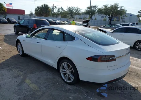2015 Tesla Model S 60/70/85 из США, поврежденный, VIN 5YJSA1E1XFF106771